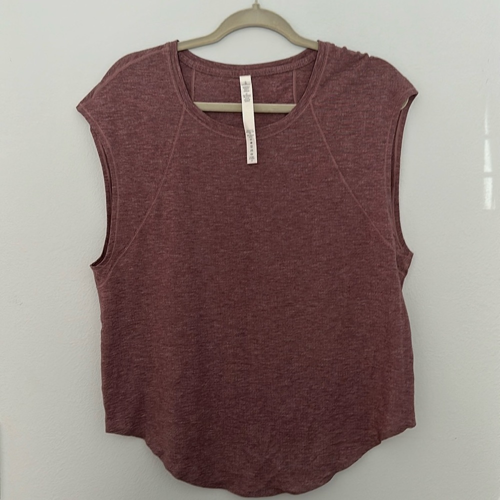 Lululemon Tank Top Curved Hem Sz 8 Women